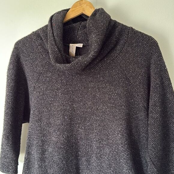 MisiaâCowl Neck Sweater Top XL Gray Black Asymmetricalâ Hem Stretch Knit - Picture 2 of 7